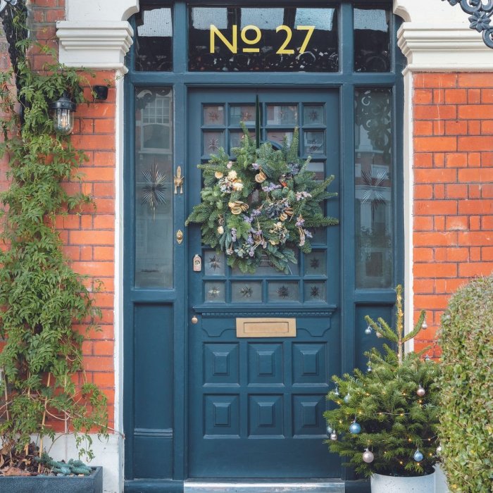 Christmas decor ideas for front door